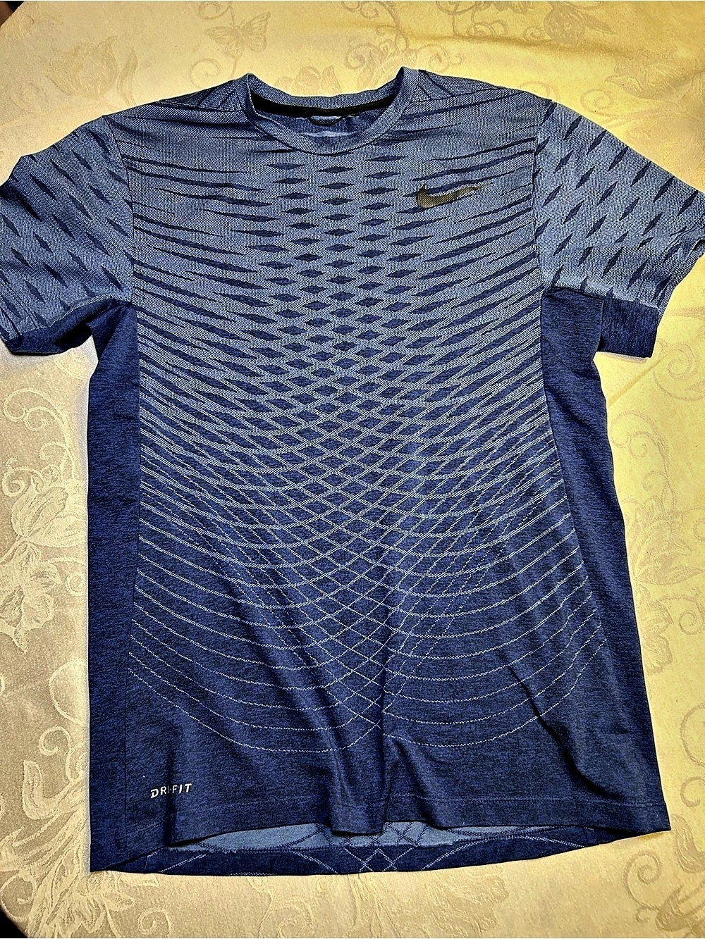 Nike Men's Geometric Athletic Tee Blue Large